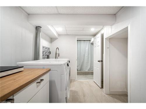 540 Niagara Street, St. Catharines, ON - Indoor Photo Showing Laundry Room