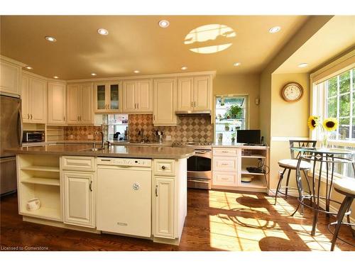 24 John Street E, Waterdown, ON - Indoor Photo Showing Kitchen