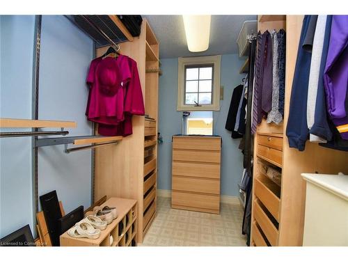 24 John Street E, Waterdown, ON - Indoor Photo Showing Other Room