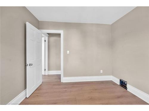 145 Connaught Avenue N, Hamilton, ON - Indoor Photo Showing Other Room