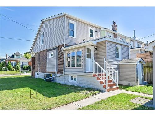 145 Connaught Avenue N, Hamilton, ON - Outdoor