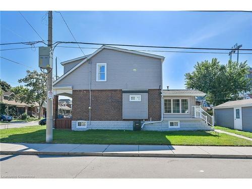 145 Connaught Avenue N, Hamilton, ON - Outdoor