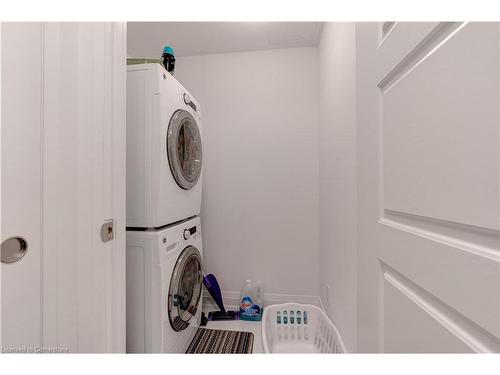 608-2025 Maria Street, Burlington, ON - Indoor Photo Showing Laundry Room