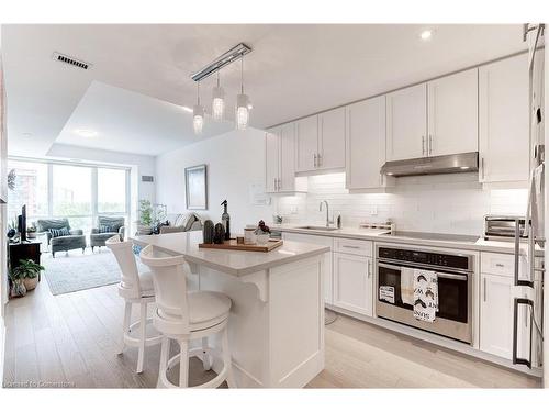 608-2025 Maria Street, Burlington, ON - Indoor Photo Showing Kitchen With Stainless Steel Kitchen With Upgraded Kitchen