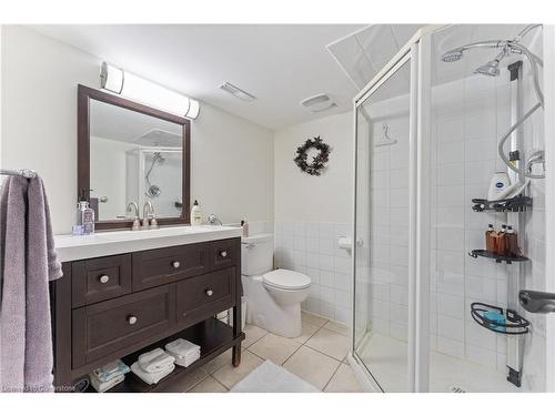 57 West 4Th Street, Hamilton, ON - Indoor Photo Showing Bathroom