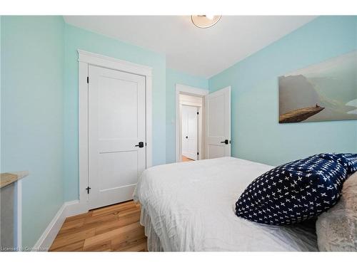 2411 Shurie Road, Smithville, ON - Indoor Photo Showing Bedroom