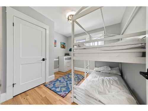 2411 Shurie Road, Smithville, ON - Indoor Photo Showing Bedroom