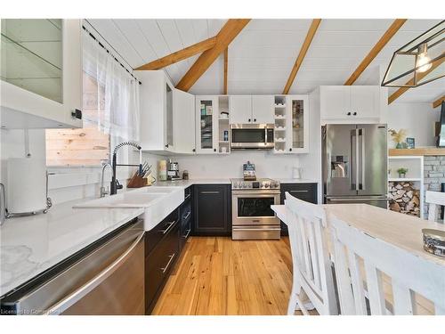 2411 Shurie Road, Smithville, ON - Indoor Photo Showing Kitchen With Stainless Steel Kitchen With Upgraded Kitchen