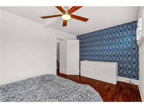 17 Avalon Place, Hamilton, ON - Indoor Photo Showing Bedroom