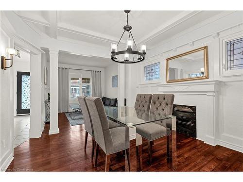 17 Avalon Place, Hamilton, ON - Indoor Photo Showing Dining Room