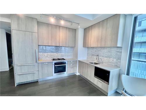 Lph 5406-50 Charles Street E, Toronto, ON - Indoor Photo Showing Kitchen With Upgraded Kitchen