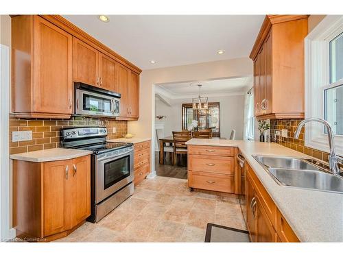 976 Danforth Avenue, Burlington, ON - Indoor Photo Showing Kitchen With Double Sink