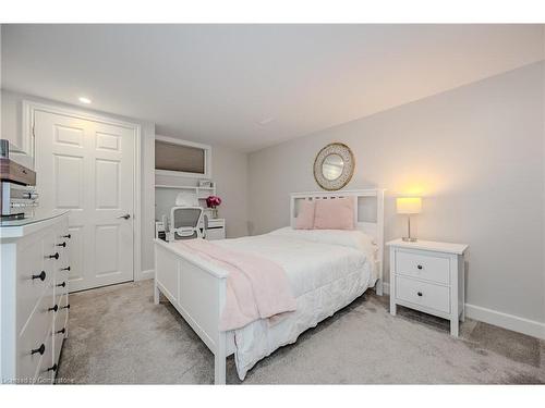 976 Danforth Avenue, Burlington, ON - Indoor Photo Showing Bedroom