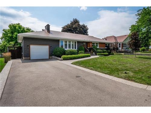 976 Danforth Avenue, Burlington, ON - Outdoor With Facade