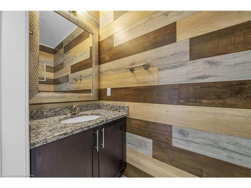 949 Tartan Court, Kitchener, ON - Indoor Photo Showing Bathroom