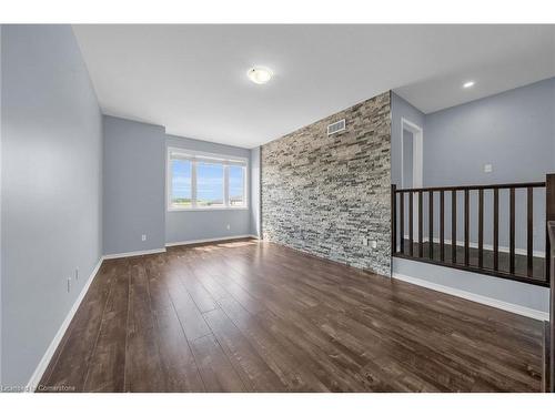 949 Tartan Court, Kitchener, ON - Indoor Photo Showing Other Room