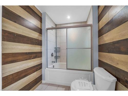 949 Tartan Court, Kitchener, ON - Indoor Photo Showing Bathroom