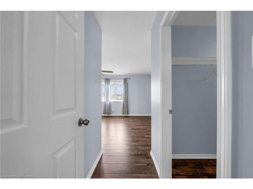 949 Tartan Court, Kitchener, ON - Indoor Photo Showing Other Room