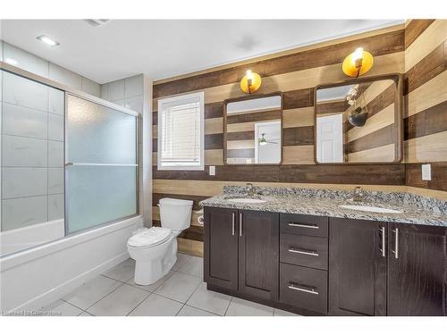 949 Tartan Court, Kitchener, ON - Indoor Photo Showing Bathroom