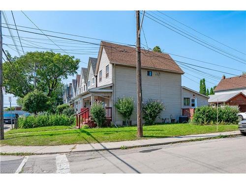 25 Brant Street, Hamilton, ON - Outdoor