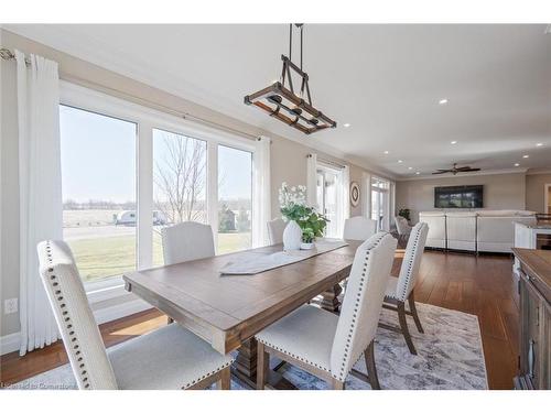 940 Concession 8 Road W, Hamilton, ON - Indoor Photo Showing Dining Room