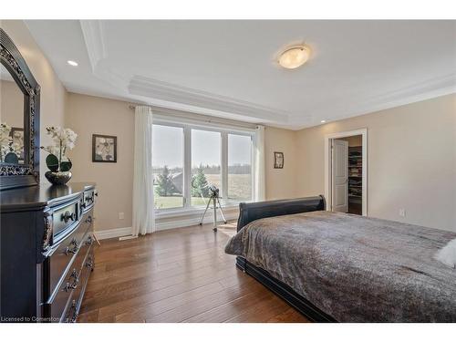 940 Concession 8 Road W, Hamilton, ON - Indoor Photo Showing Bedroom