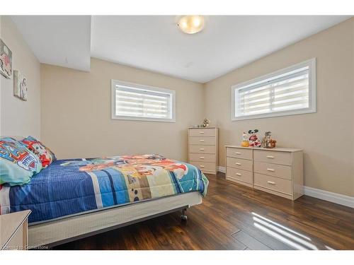 940 Concession 8 Road W, Hamilton, ON - Indoor Photo Showing Bedroom