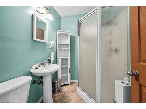 296 Julian Avenue, Hamilton, ON - Indoor Photo Showing Bathroom