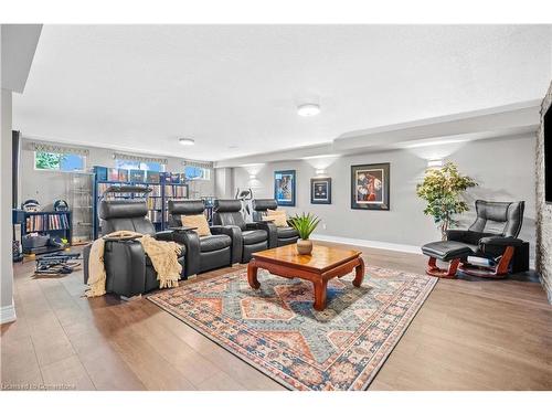 1340 Brant County #54 Highway, Caledonia, ON - Indoor Photo Showing Living Room