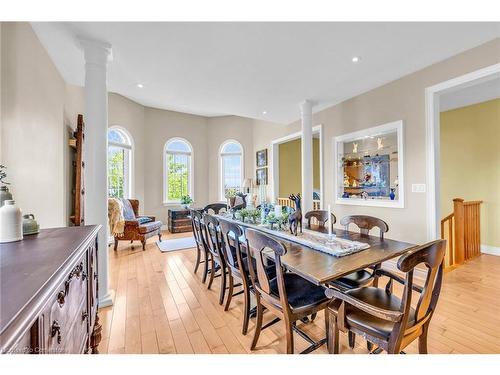 45 Bell Avenue, Grimsby, ON - Indoor Photo Showing Dining Room