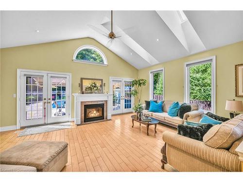 45 Bell Avenue, Grimsby, ON - Indoor Photo Showing Living Room With Fireplace