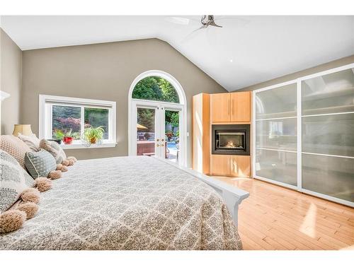 45 Bell Avenue, Grimsby, ON - Indoor Photo Showing Bedroom