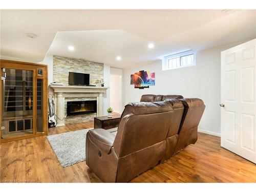 91 Hedge Lawn Drive, Grimsby, ON - Indoor With Fireplace