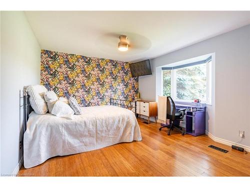 399 Old Brock Road, Flamborough, ON - Indoor Photo Showing Bedroom