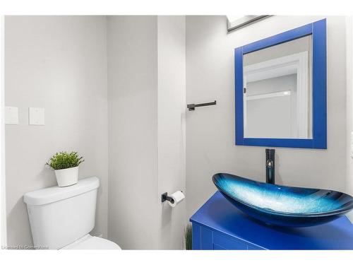 2258 Manchester Drive, Burlington, ON - Indoor Photo Showing Bathroom