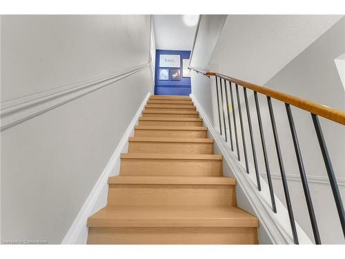 2258 Manchester Drive, Burlington, ON - Indoor Photo Showing Other Room