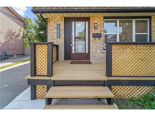 2258 Manchester Drive, Burlington, ON - Outdoor With Deck Patio Veranda