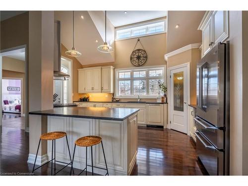 157 Terrence Park Drive, Hamilton, ON - Indoor Photo Showing Kitchen With Upgraded Kitchen