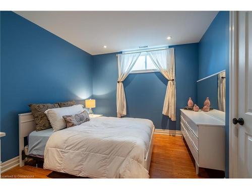 157 Terrence Park Drive, Hamilton, ON - Indoor Photo Showing Bedroom