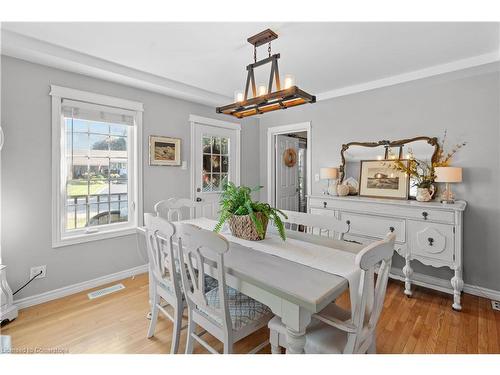 48 Sandra Street, Brantford, ON - Indoor Photo Showing Dining Room