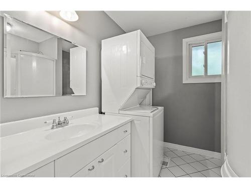 8169 Michael Street, Niagara Falls, ON - Indoor Photo Showing Laundry Room