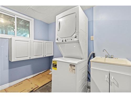 8169 Michael Street, Niagara Falls, ON - Indoor Photo Showing Laundry Room