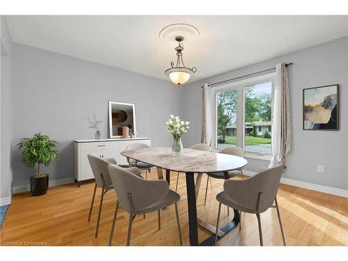 8169 Michael Street, Niagara Falls, ON - Indoor Photo Showing Dining Room