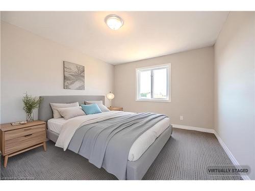 423 Woolwich Street, Waterloo, ON - Indoor Photo Showing Bedroom