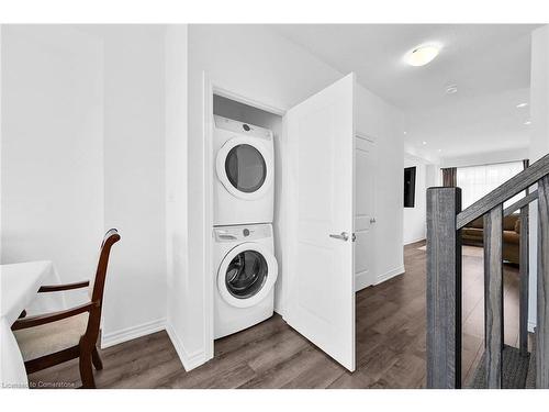 42-61 Soho Street, Stoney Creek, ON - Indoor Photo Showing Laundry Room