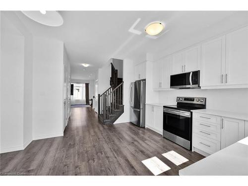 42-61 Soho Street, Stoney Creek, ON - Indoor Photo Showing Kitchen