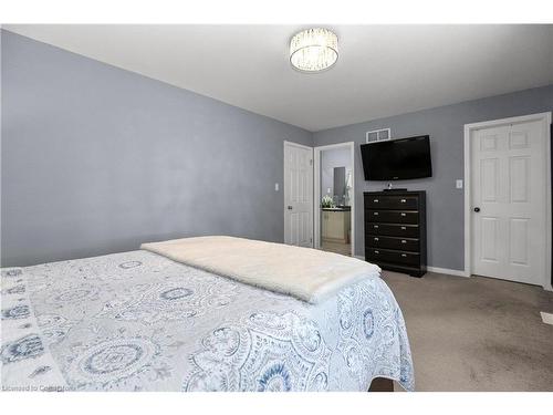 6-1328 Upper Sherman Avenue, Hamilton, ON - Indoor Photo Showing Bedroom