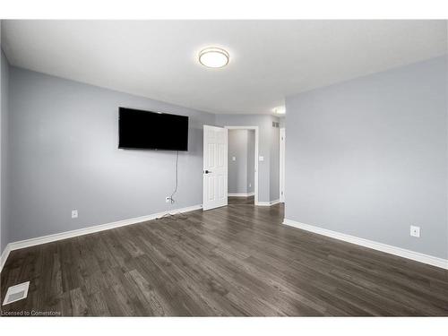 7852 Sabine Drive, Niagara Falls, ON - Indoor Photo Showing Other Room