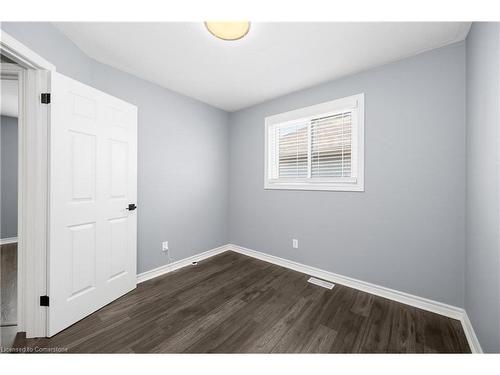 7852 Sabine Drive, Niagara Falls, ON - Indoor Photo Showing Other Room