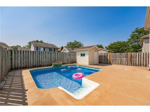 7852 Sabine Drive, Niagara Falls, ON - Outdoor With In Ground Pool